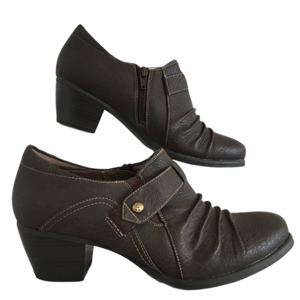 Natural Soul Kariano Brown Zip Ankle Booties